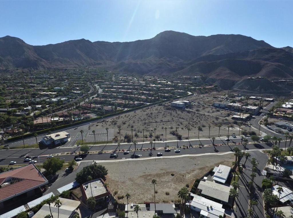 1.1 Ca-111, Rancho Mirage