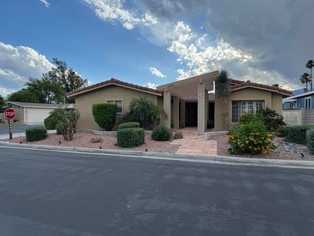 34763 Double Diamond Drive, Thousand Palms