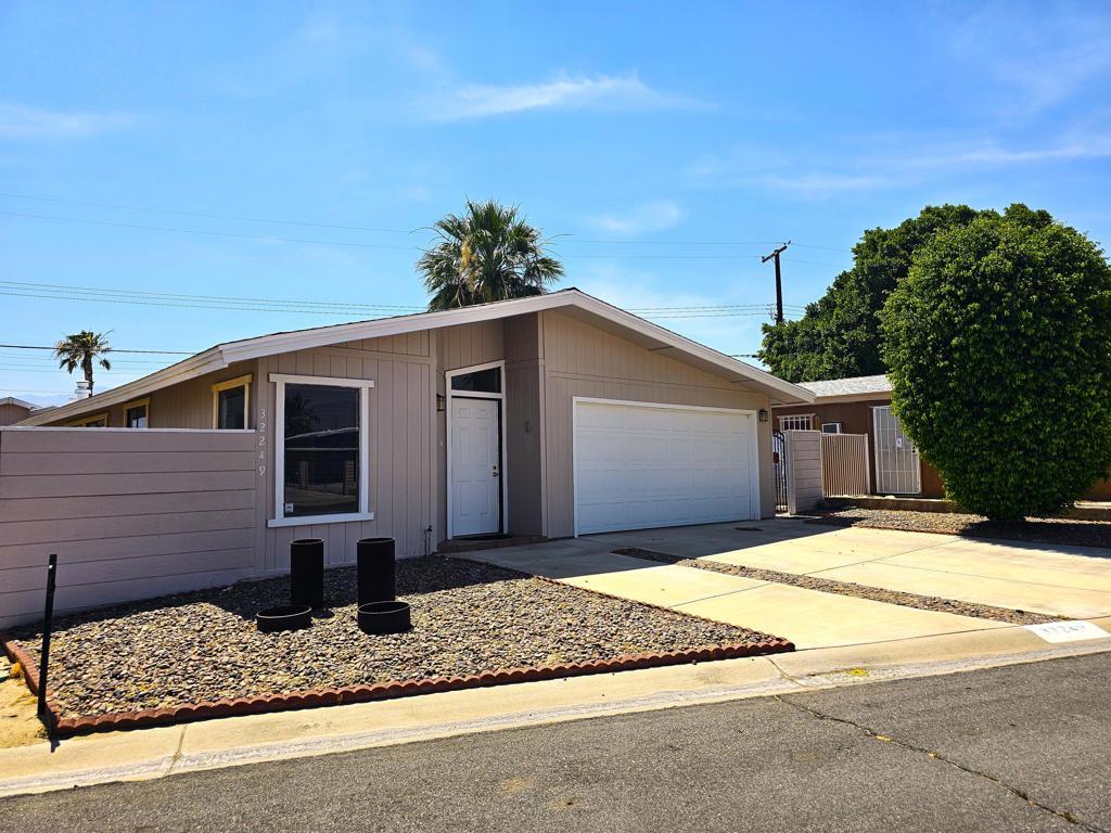 32249 Cody Avenue, Thousand Palms
