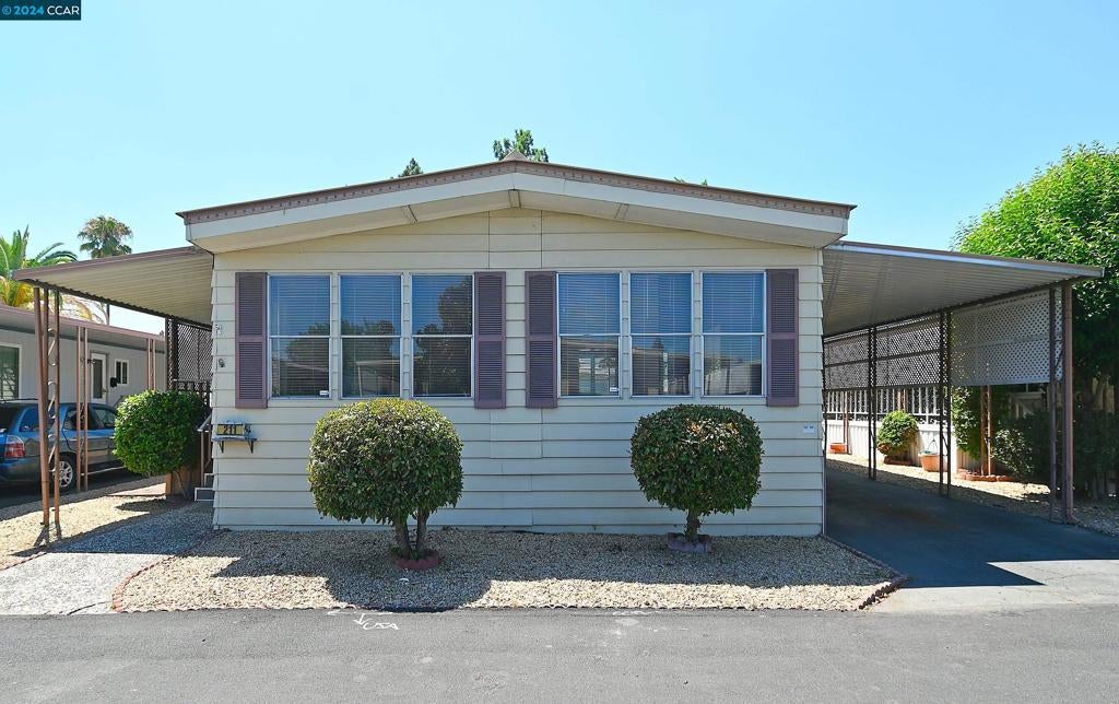 Photo of Listing #41069435