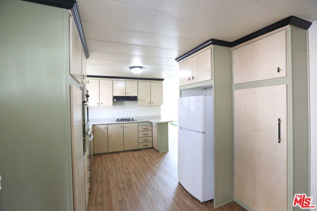 Photo of Listing #24434529