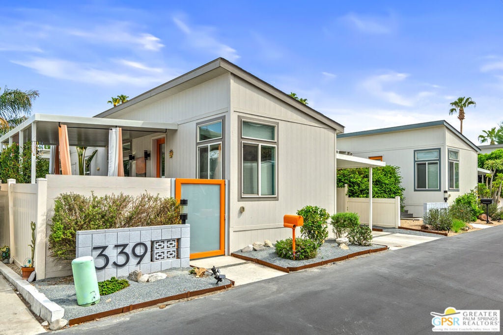 339 Lei Drive, Palm Springs