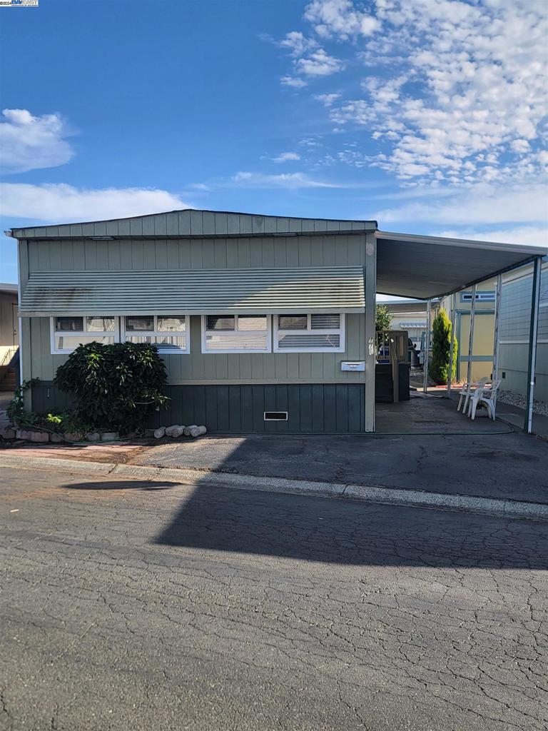 Photo of Listing #41075631