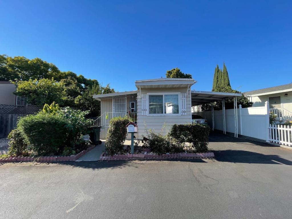 Photo of Listing #ML81983196