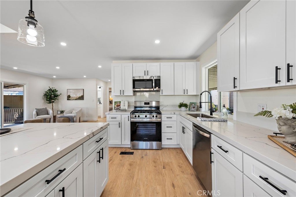 Photo of Listing #OC24220353