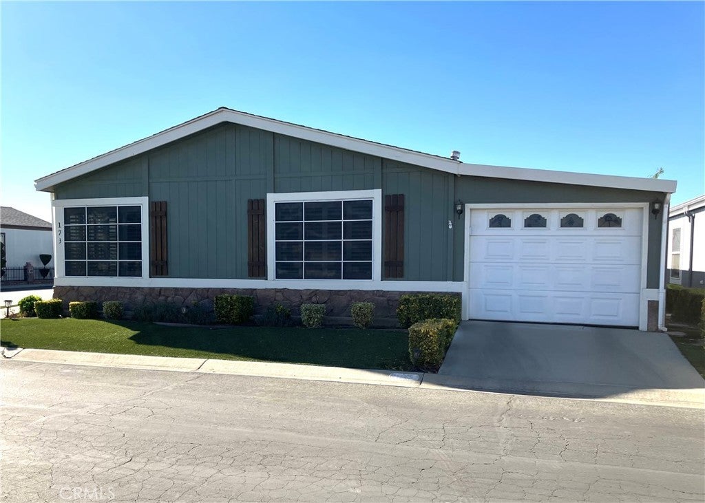 Photo of Listing #SW24231299