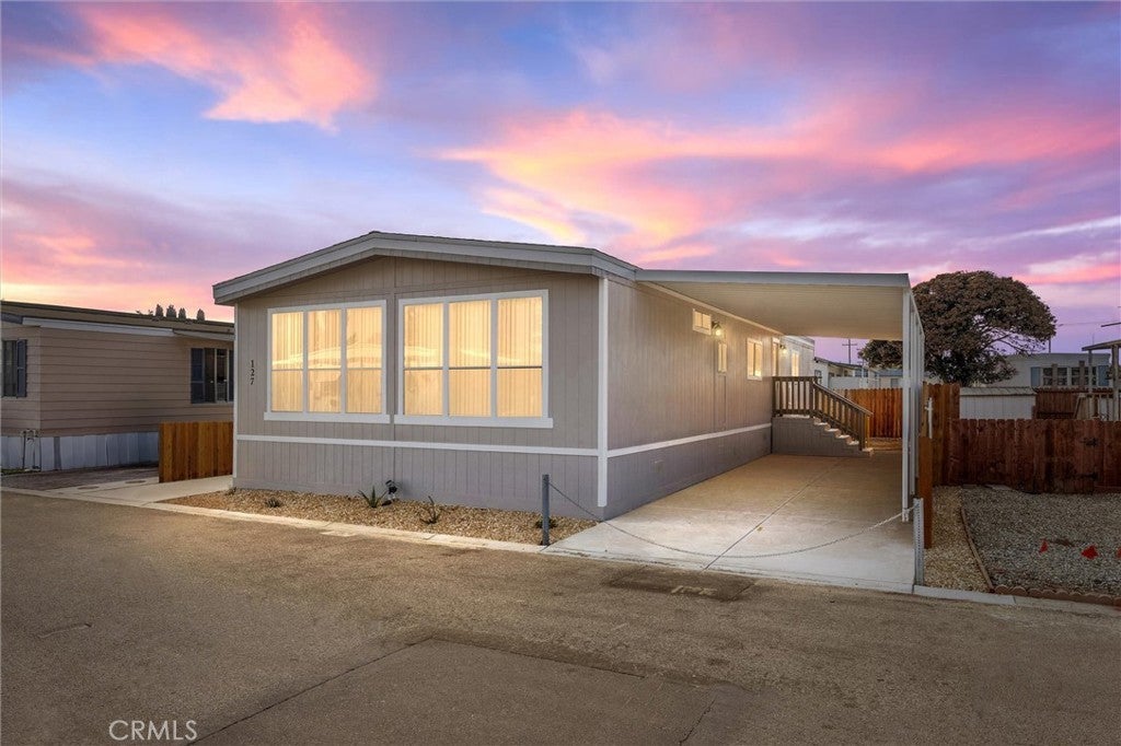 Photo of Listing #SR25005996