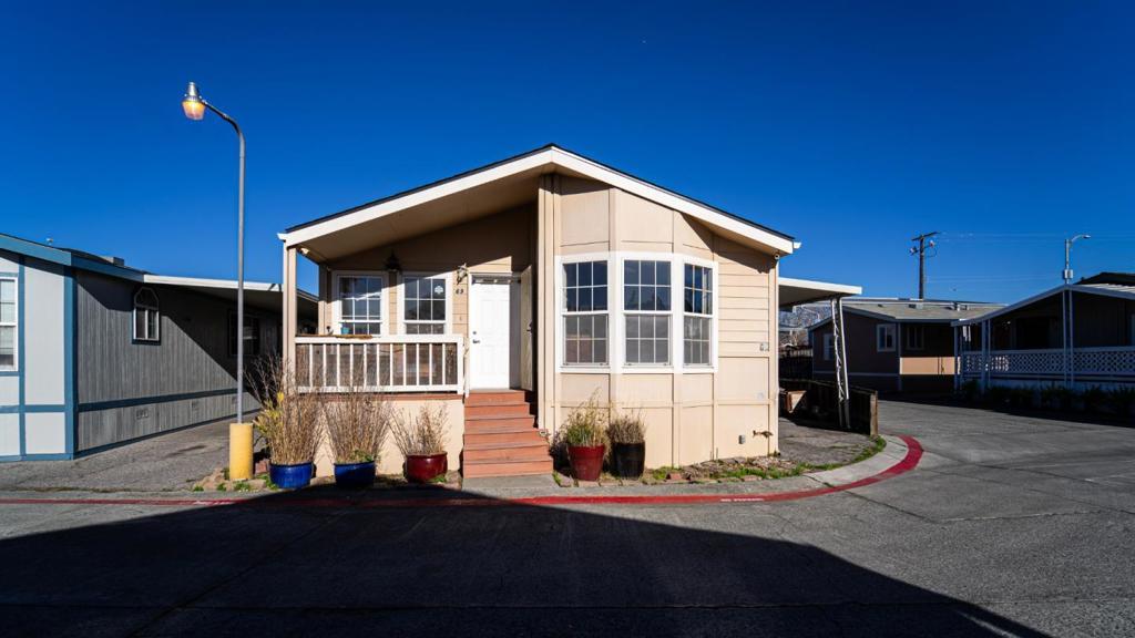 Photo of Listing #ML81990275