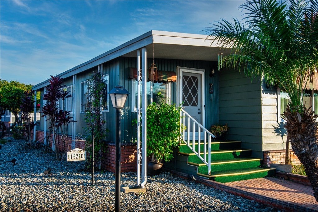 Photo of Listing #OC25009720