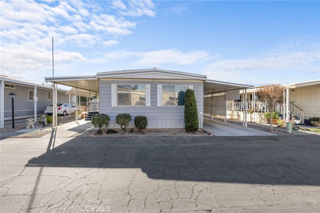 Photo of Listing #IV25015268