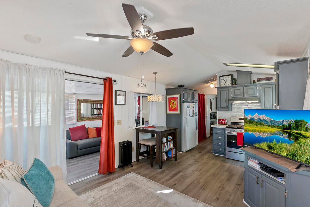 Photo of Listing #219123968DA