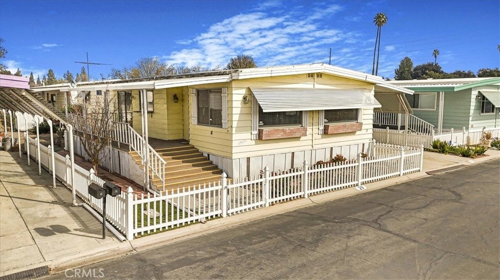 Photo of Listing #IV25022161