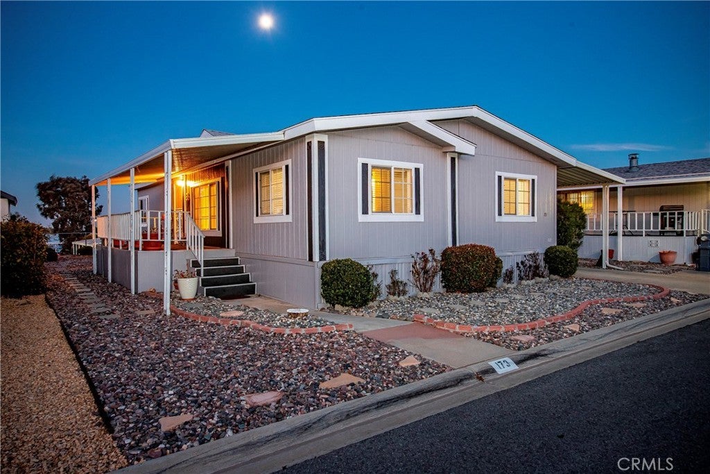 Photo of Listing #SR25034354