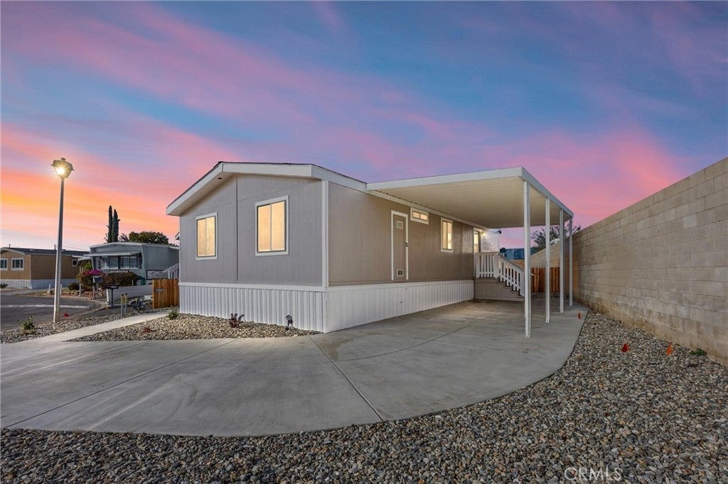 Photo of Listing #SR25042672