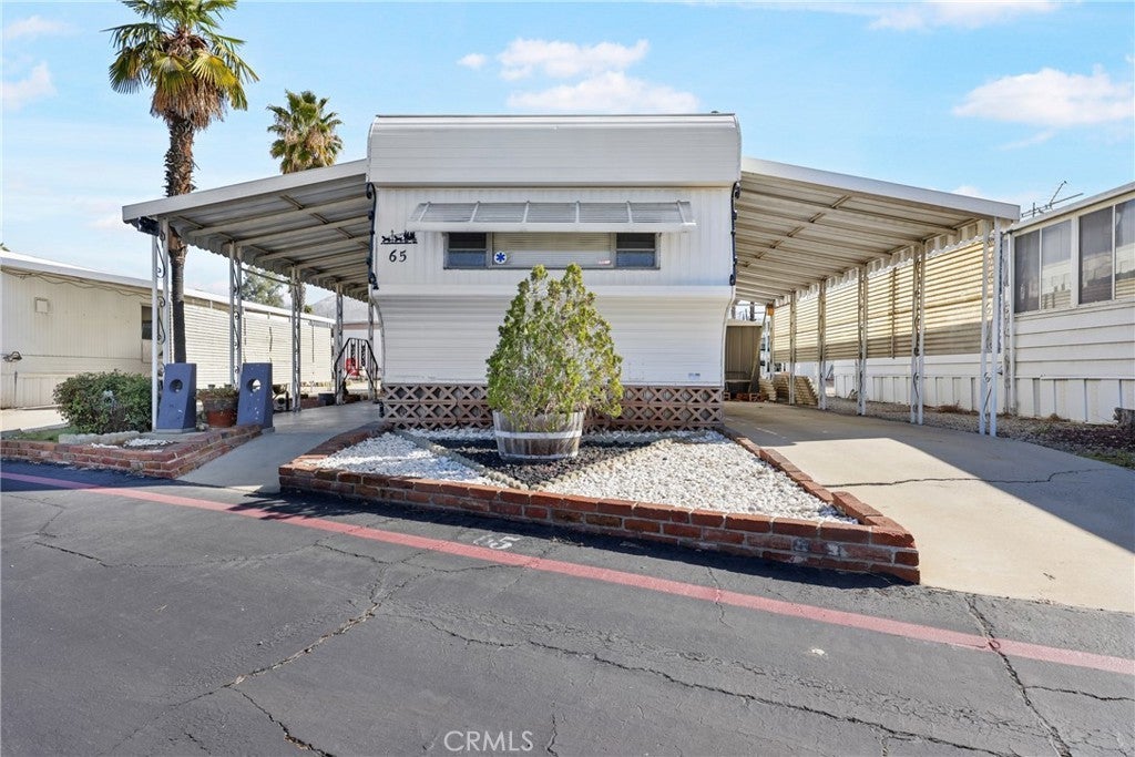 Photo of Listing #IV25049420