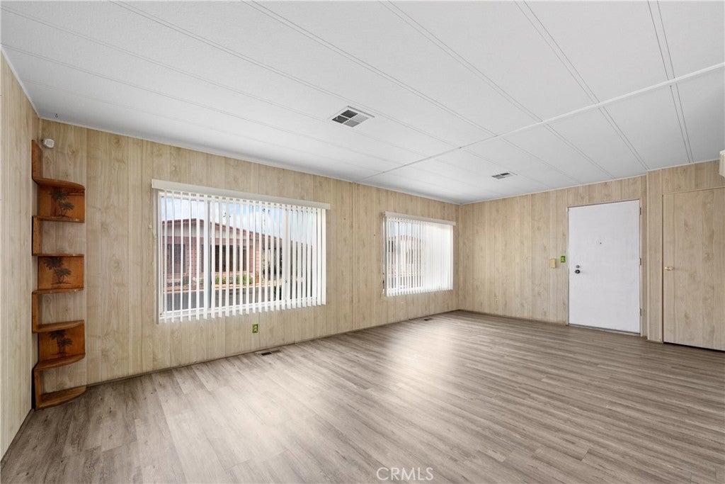 Photo of Listing #SW25053282