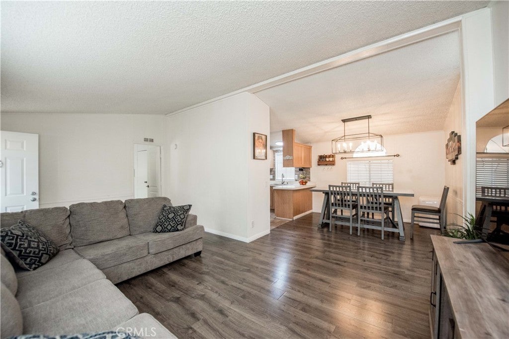 Photo of Listing #TR25055472