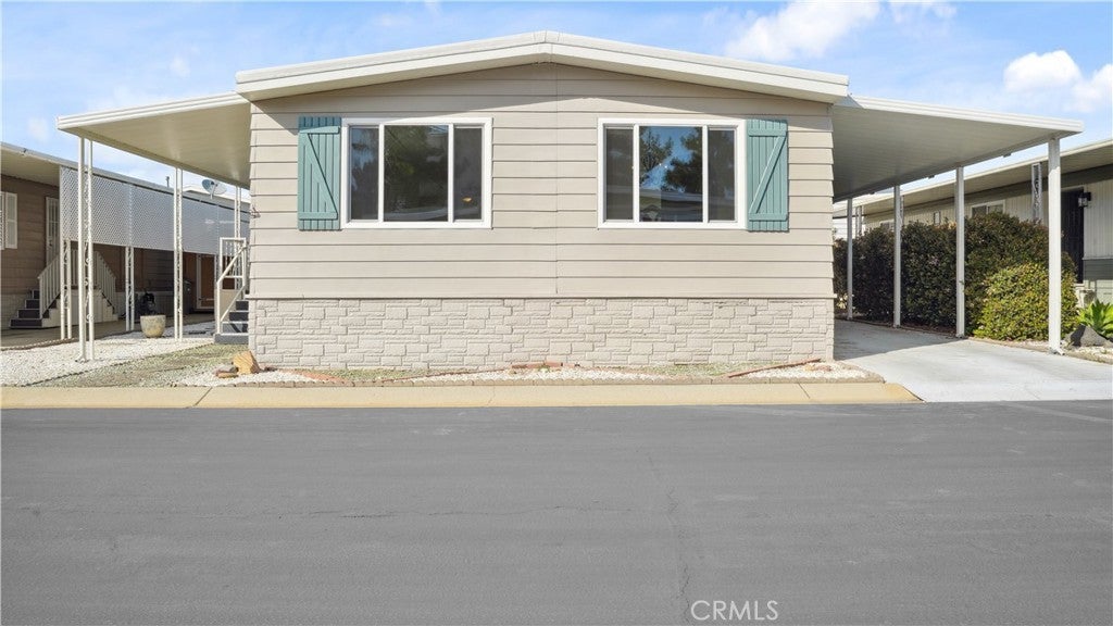 Photo of Listing #PW25065289