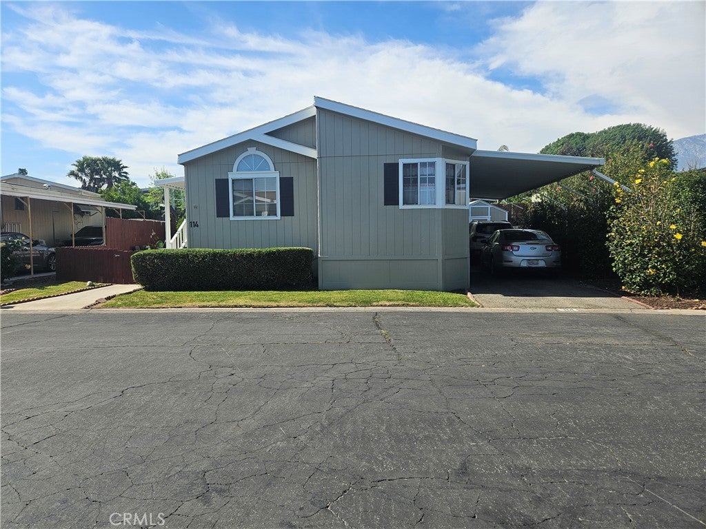 Photo of Listing #IV25079766