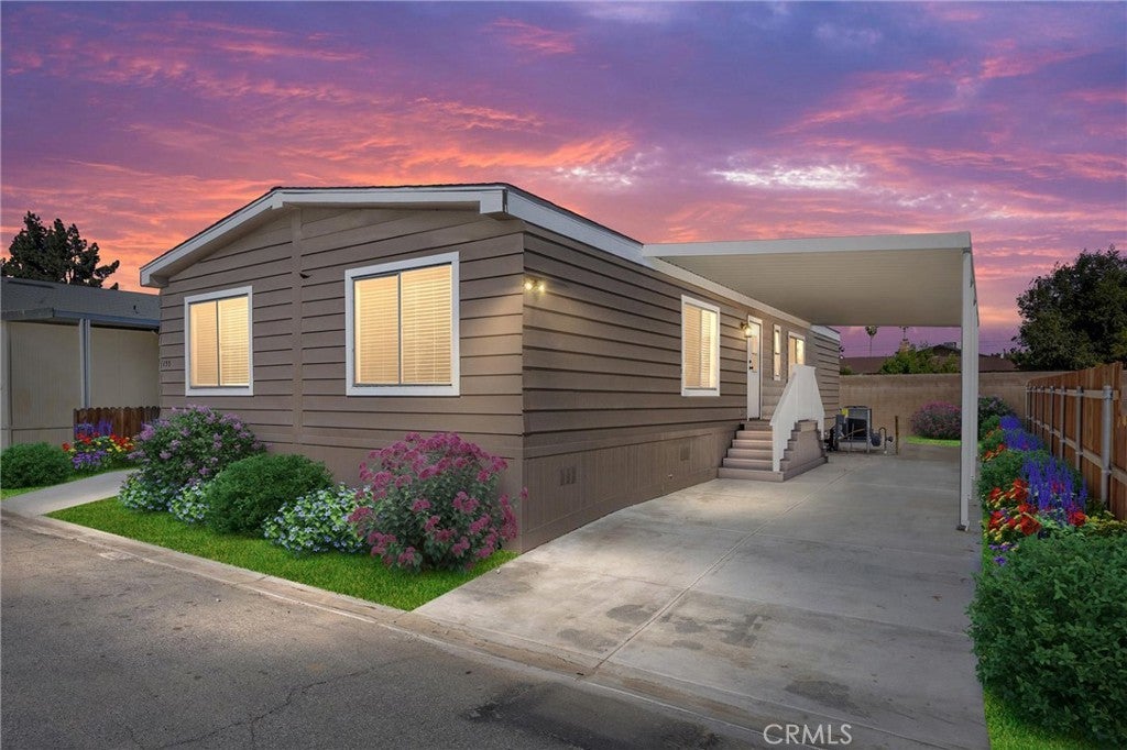 Photo of Listing #SR25083274