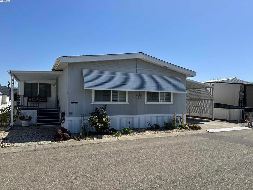 Photo of Listing #41093472