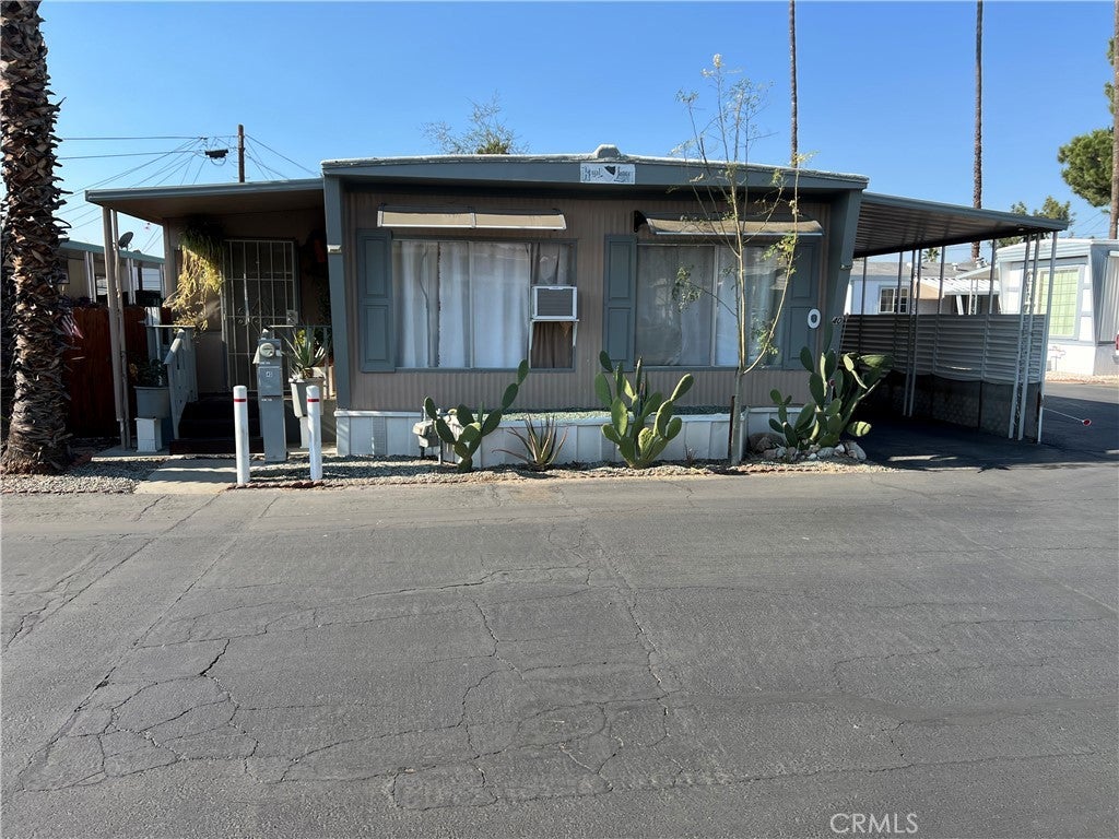 Photo of Listing #IV25086290