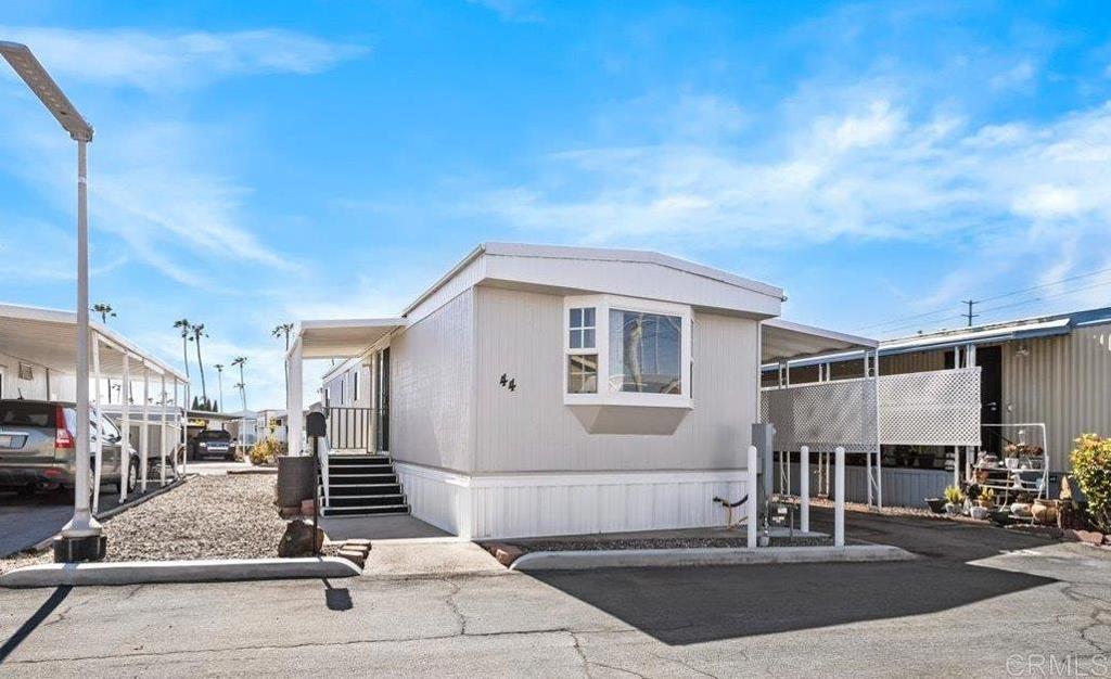 Photo of Listing #PTP2502825