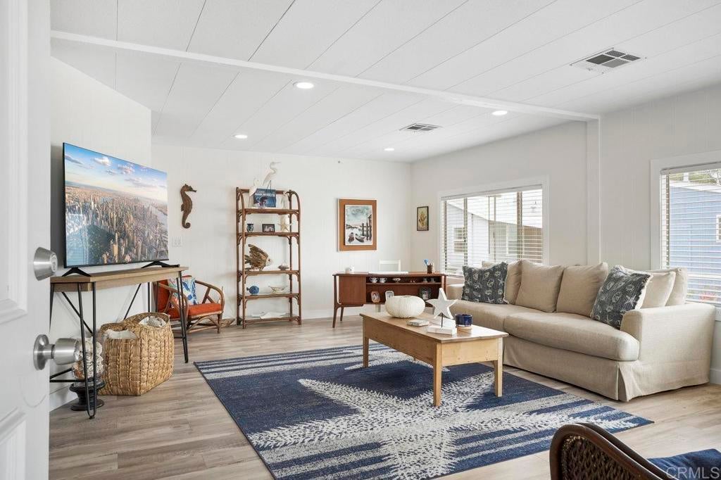 Photo of Listing #NDP2504055