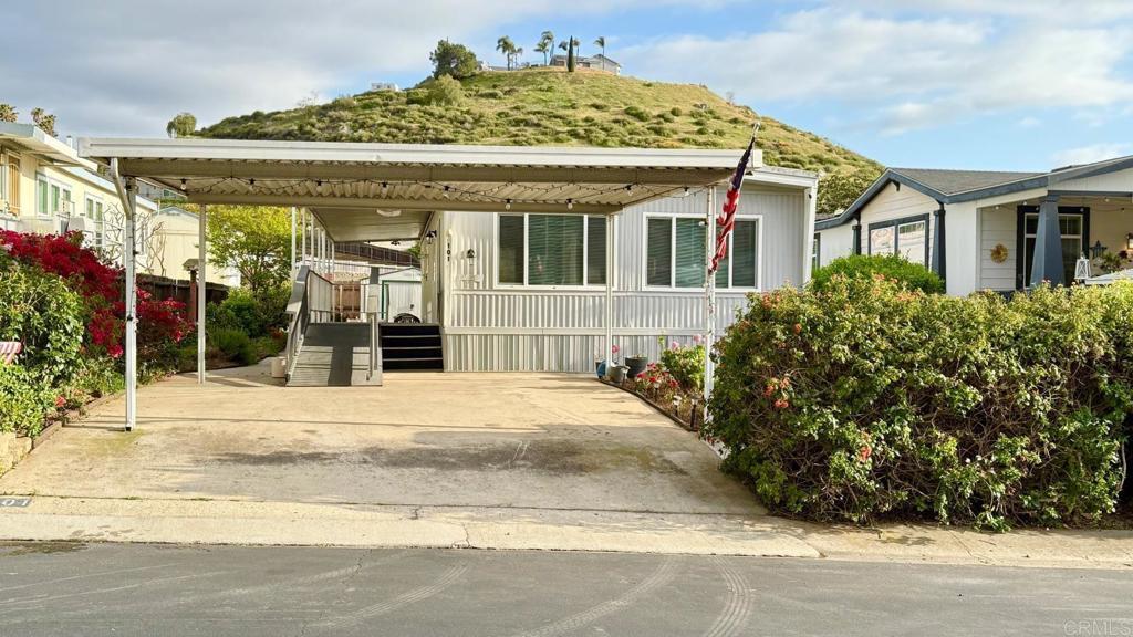 Photo of Listing #PTP2503123