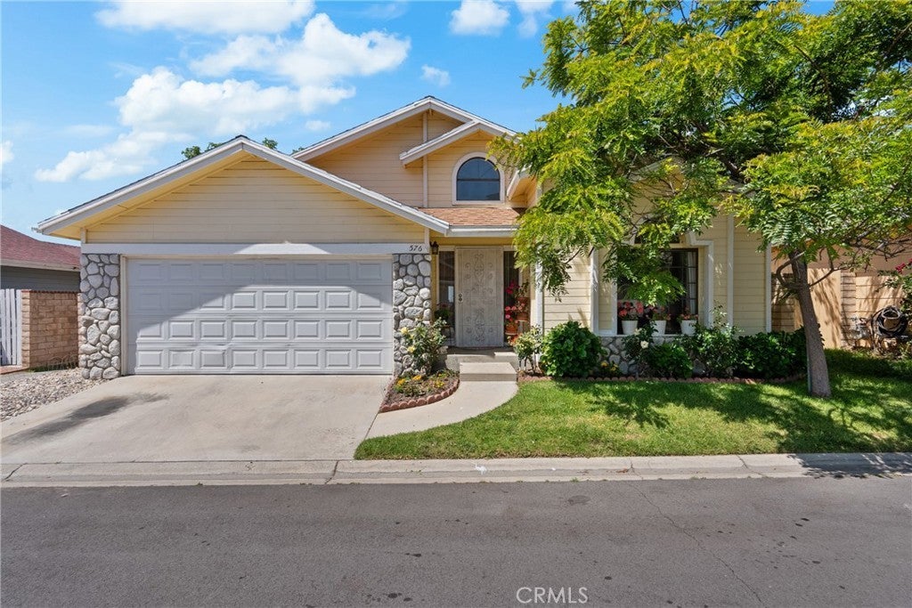 Photo of Listing #SR25105598