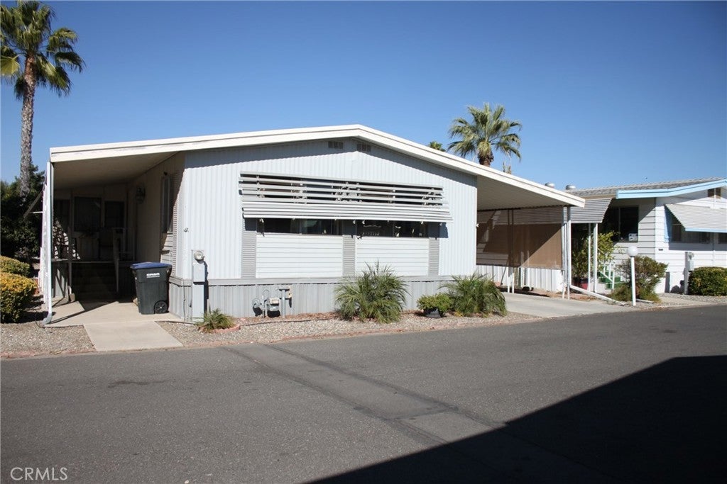 Photo of Listing #IV25107987