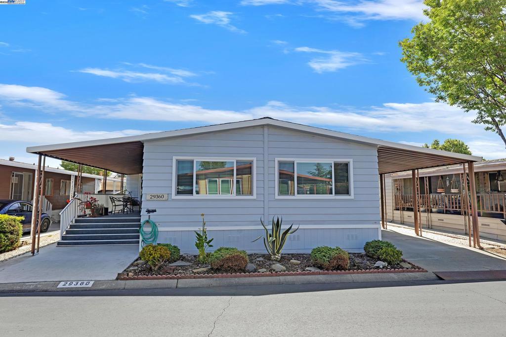 Photo of Listing #41097952