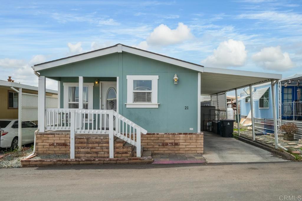 Photo of Listing #PTP2503881