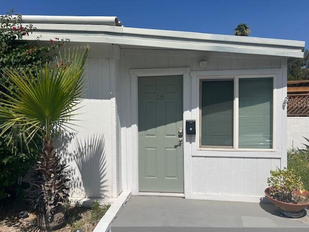49305 Hwy 74 Spc 16, Palm Desert