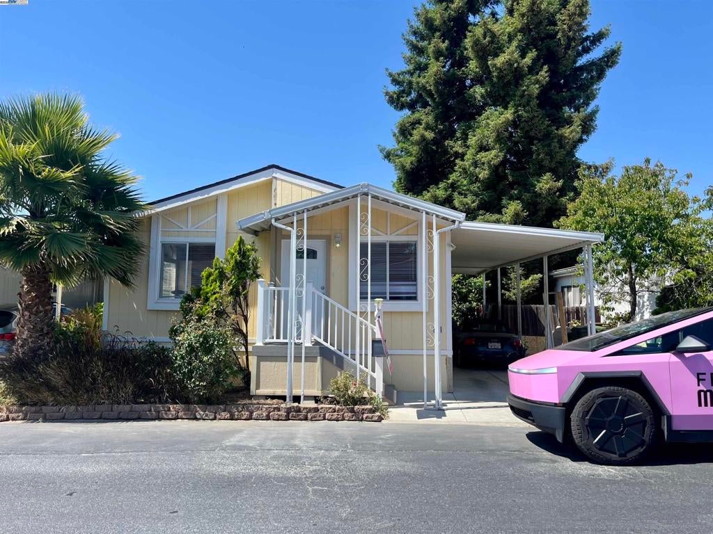 Photo of Listing #41102725