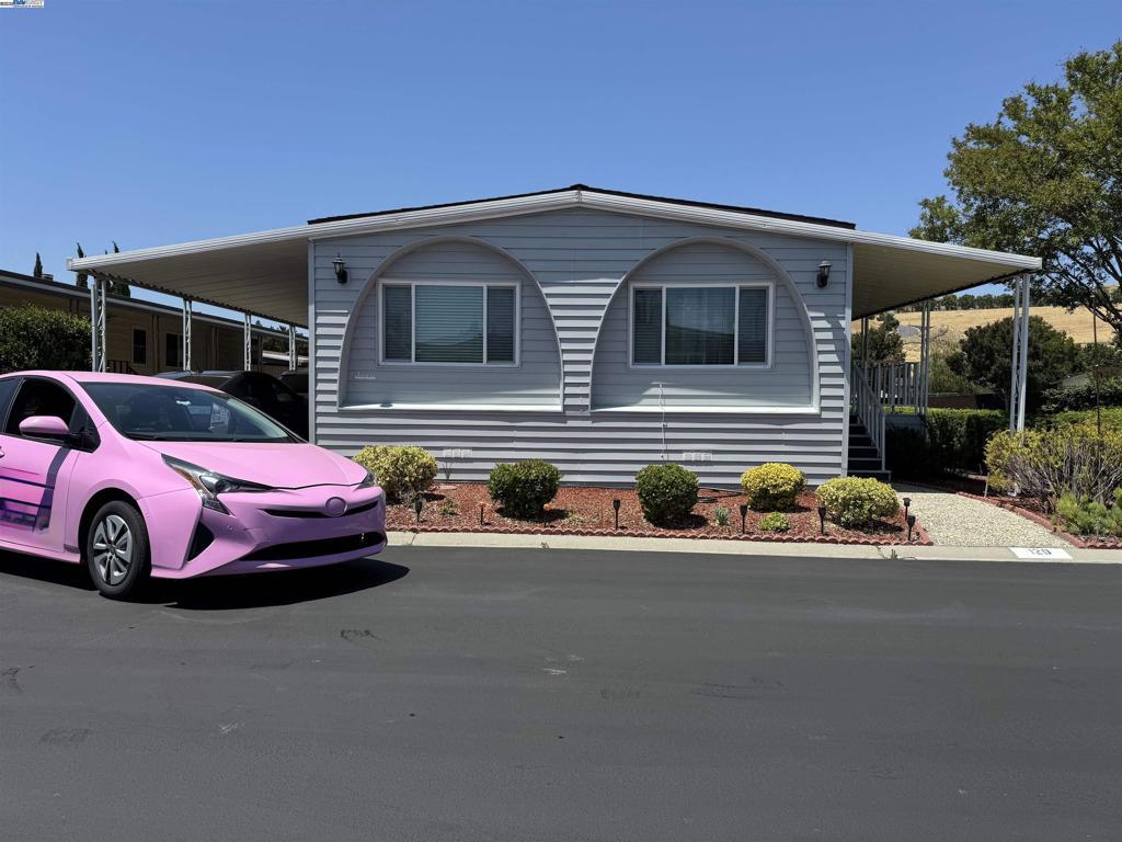 Photo of Listing #41103213