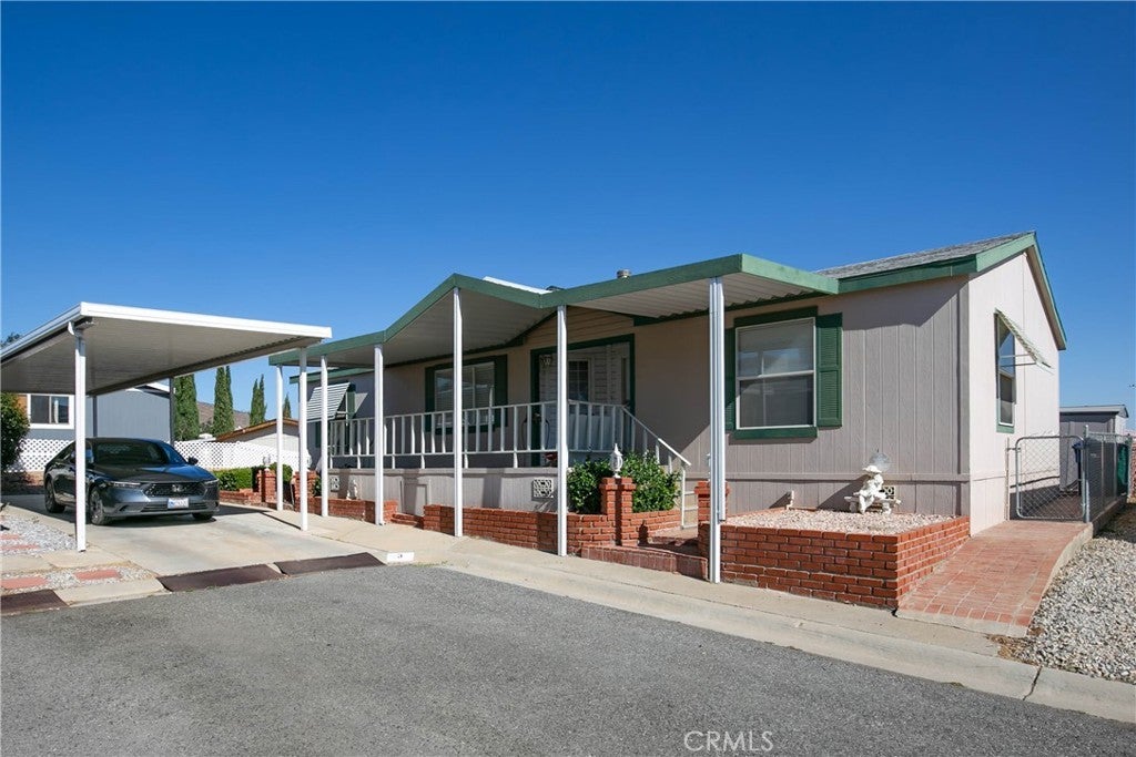 Photo of Listing #SR25157045