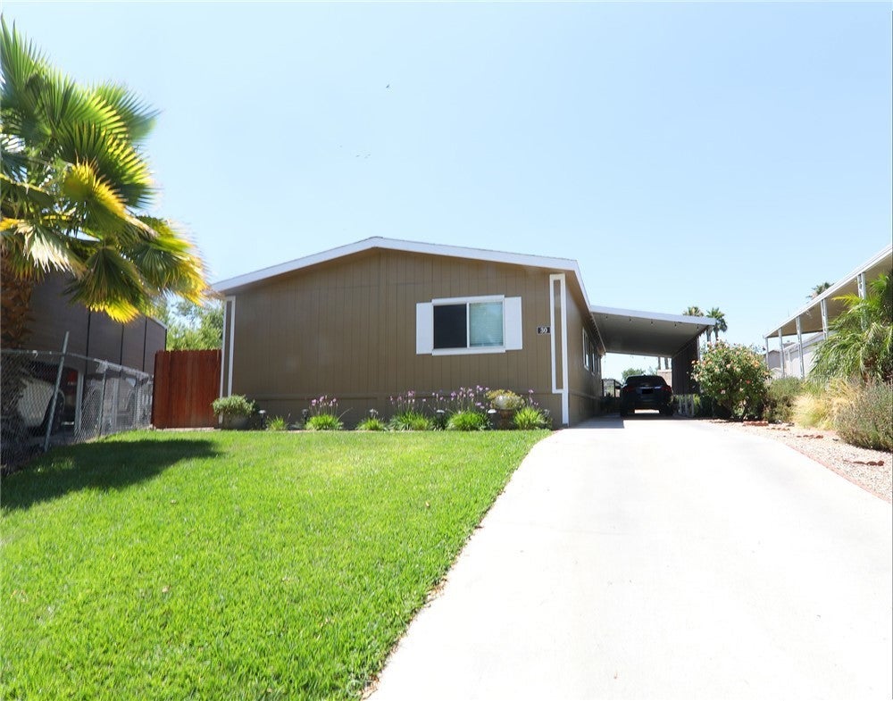 Photo of Listing #IV25163373