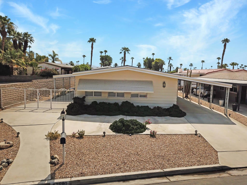 Photo of Listing #219133097DA