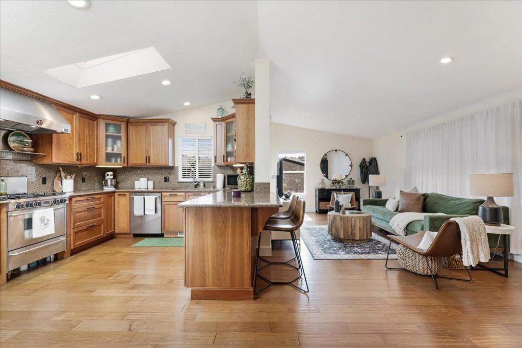 Photo of Listing #ML82011216