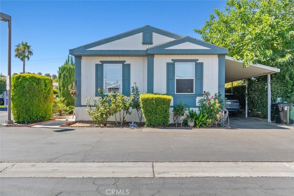 Photo of Listing #SR25196129