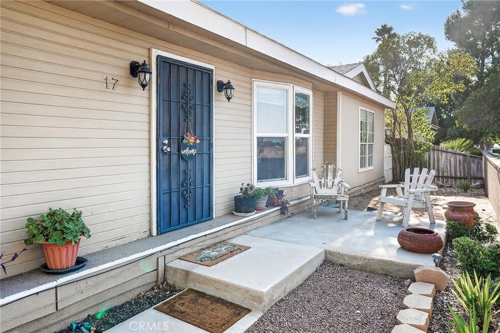 Photo of Listing #IV25201353