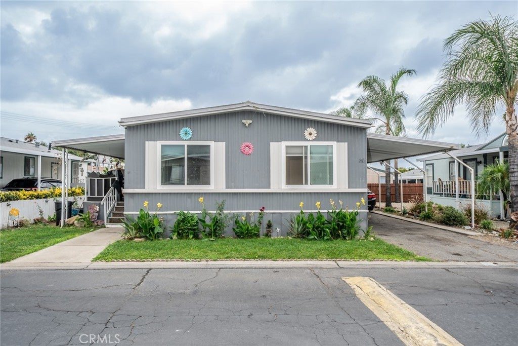 Photo of Listing #IV25217412