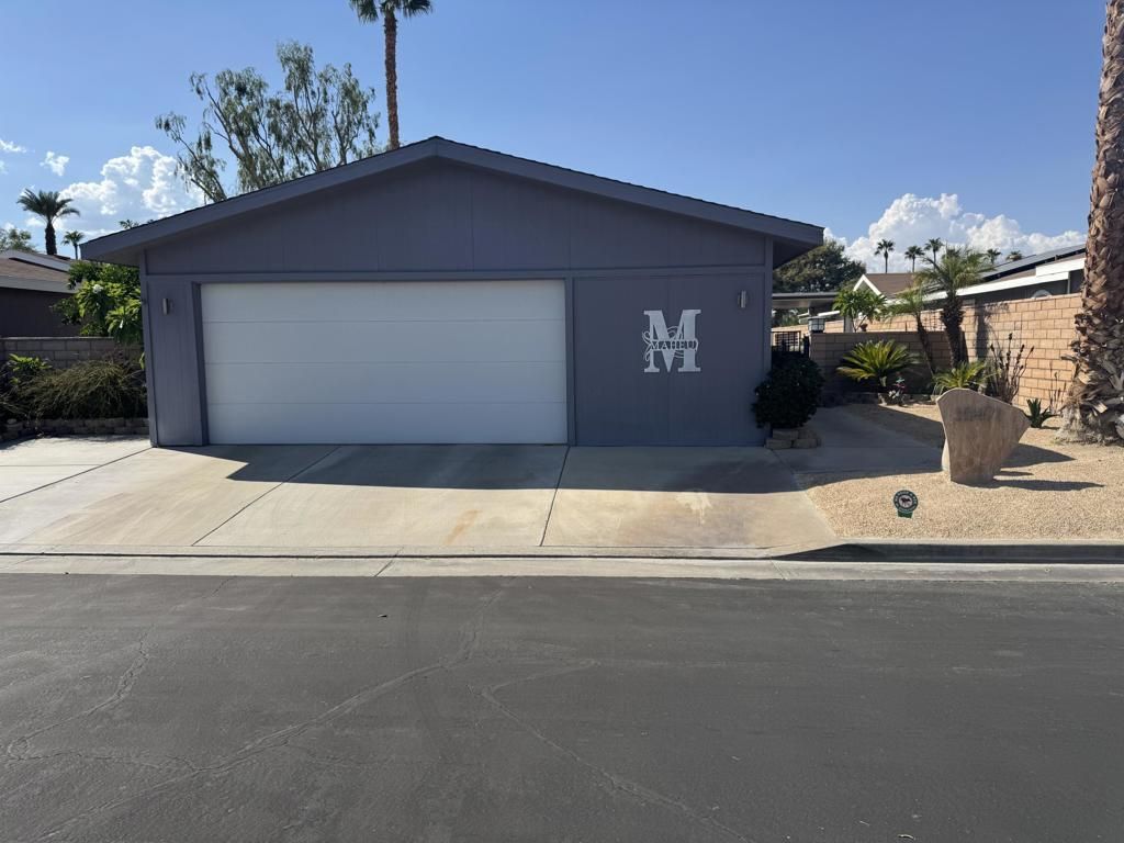 35471 Sand Rock Road, Thousand Palms