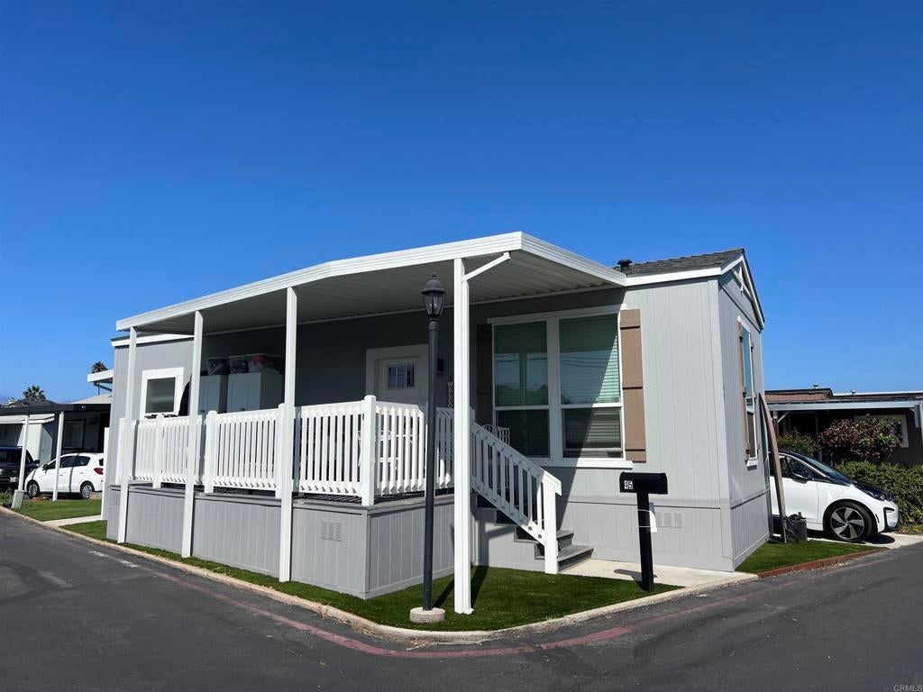 Photo of Listing #PTP2507460