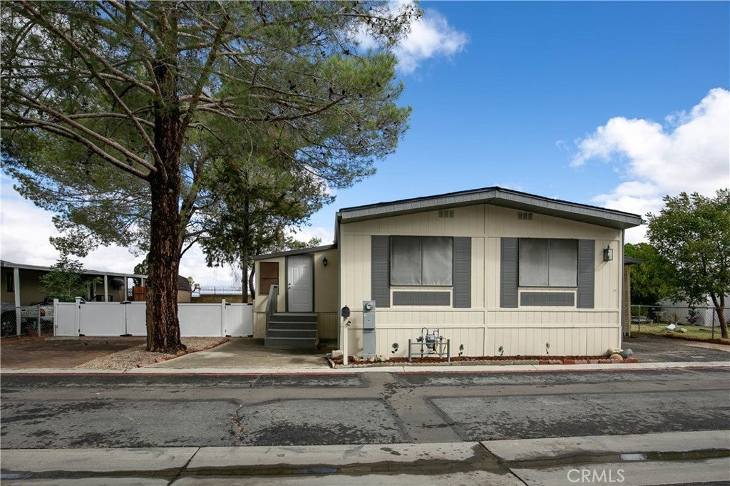 Photo of Listing #SR25236892