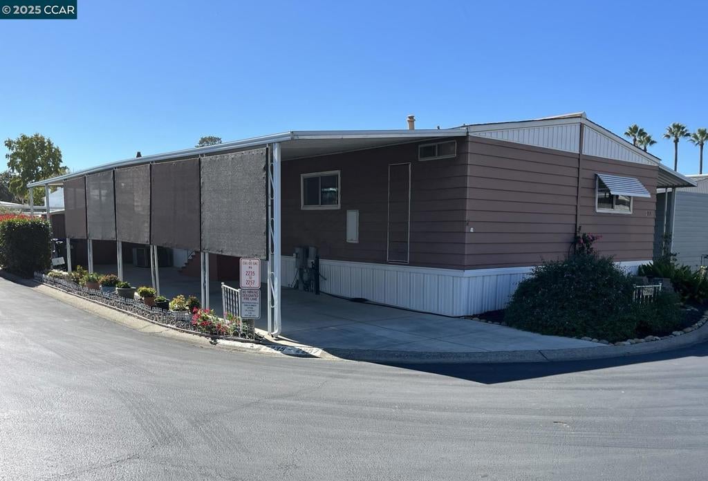 Photo of Listing #41115827