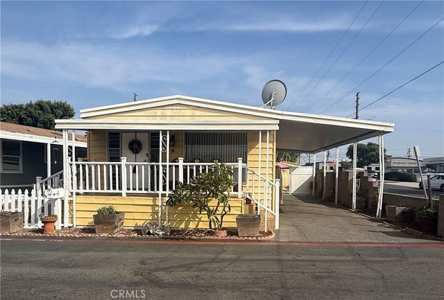 17705 S Western 16, Gardena.