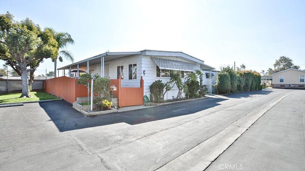 Photo of Listing #OC25254675