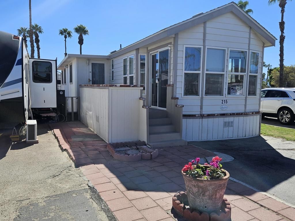 47340 Jefferson Street # 215, Indio
